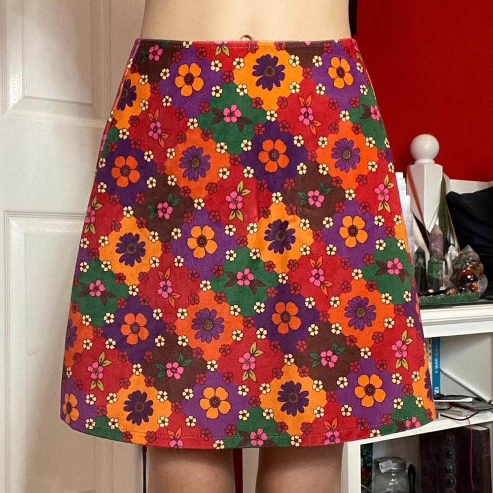 the chain designs - multicolored flower kaleidoscope tile mini velvet skirt